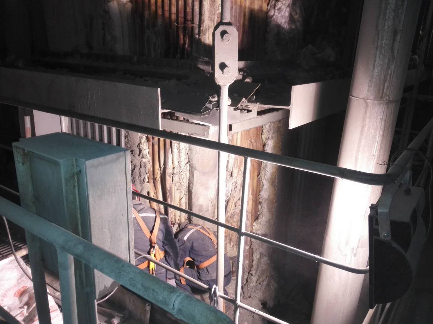 天津固特爐窯神華寧煤施工現(xiàn)場2